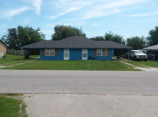 207 N 9th St, Louisburg, KS 66053