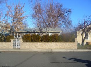 203 E Naches Ave, Moxee, WA 98936