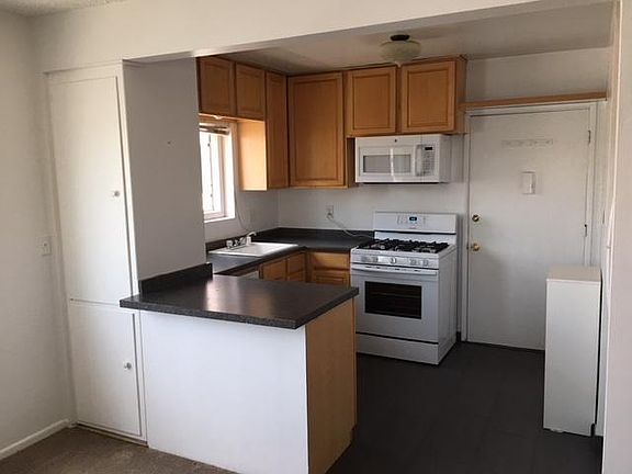 2nd image of 221 6th St APT B