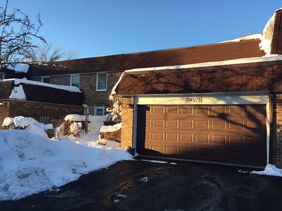 2nd image of 18W078 Williamsburg Ln