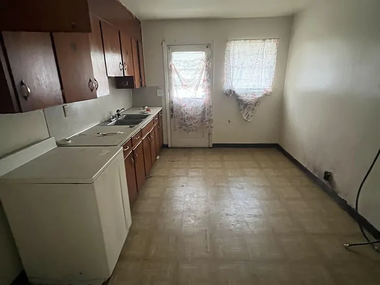 1624 Pearson Ave SW #B — Photo 2