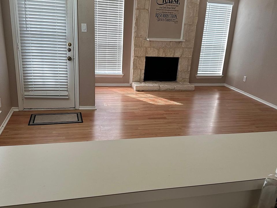 1st image of 3206 S Fielder Rd APT 106