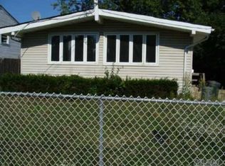 226 Brooklyn Ave, Westbury, NY 11590