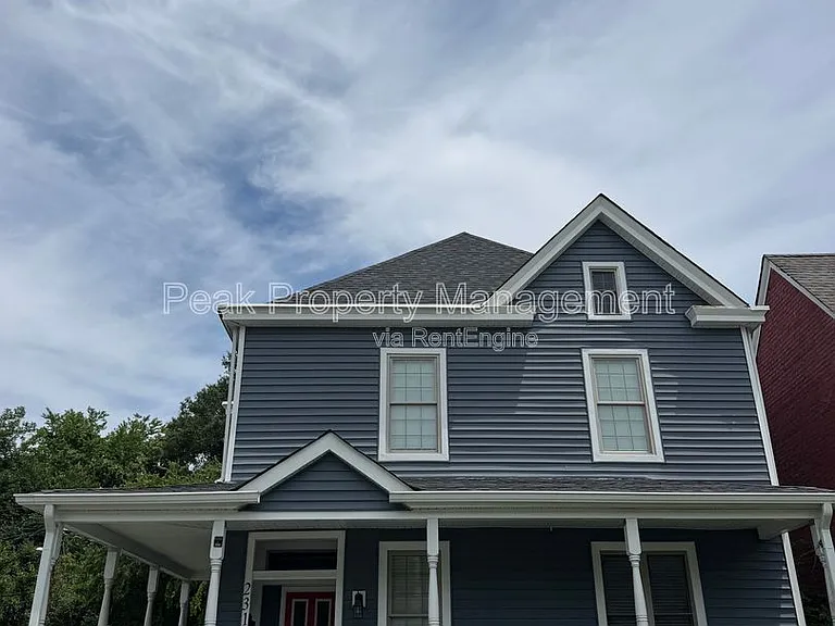 2311 Lamb Ave — Photo 1