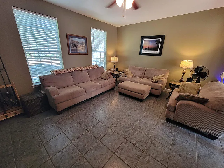 4278 Avon Park Cir — Photo 2