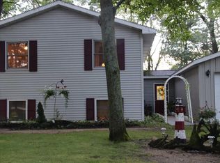 10060 Covert Rd, Lake, MI 48632