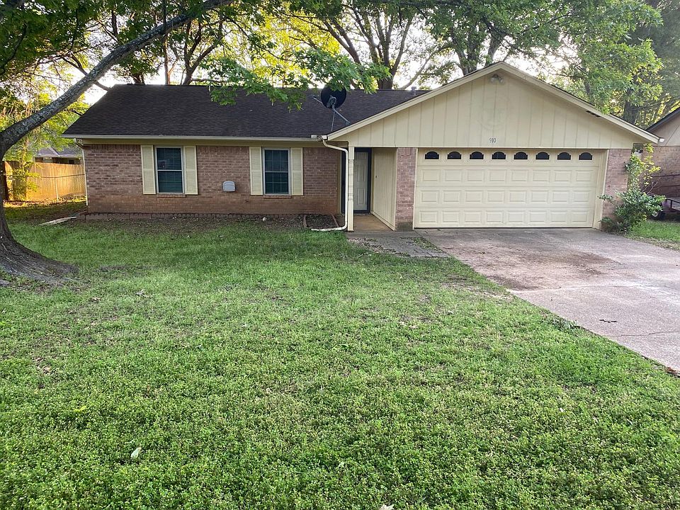 1st image of 910 Corey Dr