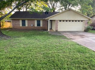 910 Corey Dr, Whitehouse, TX 75791