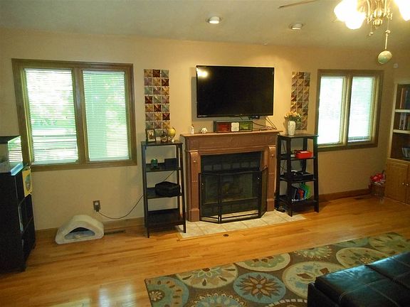 5th image of 1648 Brookwood Dr
