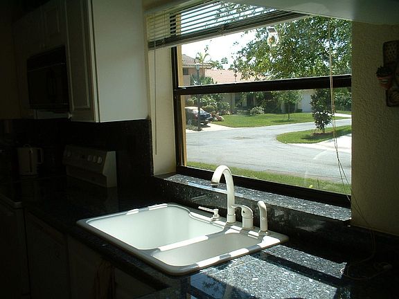 light and airy kitchen 