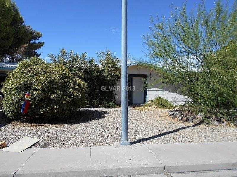 1st image of 415 Scenic Dr