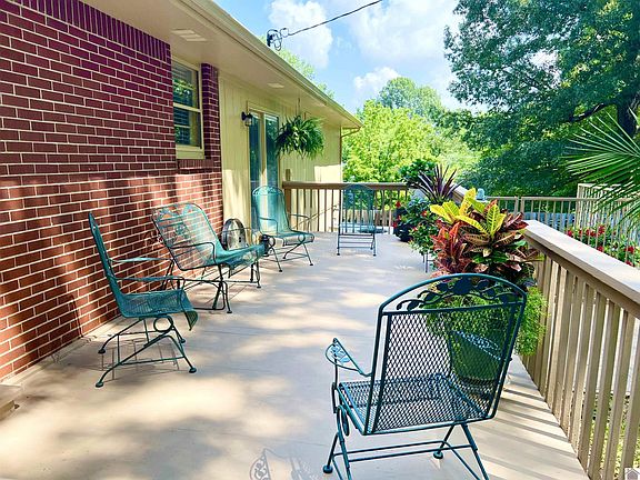 5th image of 286 Tara Ct