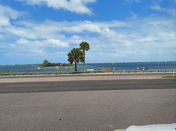 7580 Blackhawk Rd, Micco, FL 32976