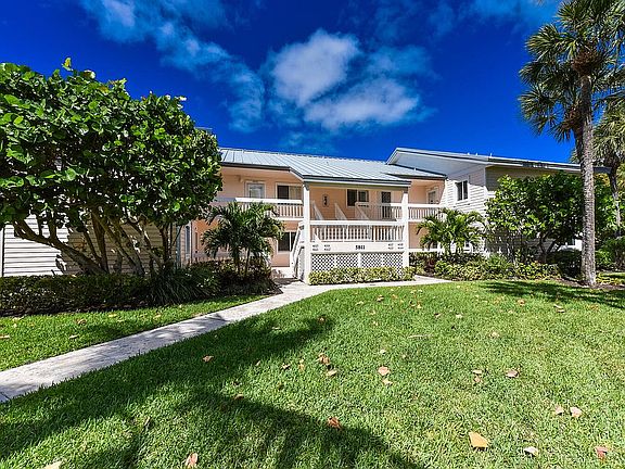 2nd image of 5811 NE Gulfstream Way APT 4002