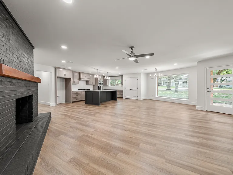 52055 Lockwood Dr — Photo 9