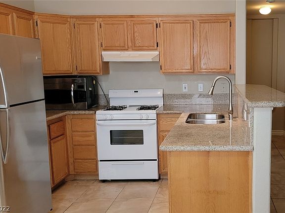 4th image of 2110 Los Feliz St Unit 1091