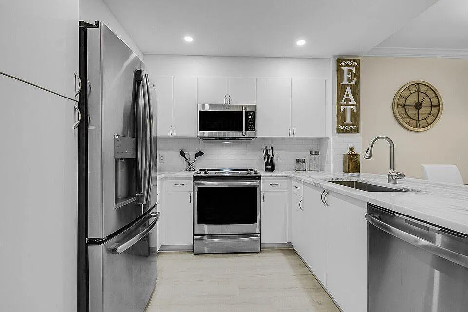 2 bed, 2.5 bath, 1401 sqft, $5,500 — Photo 4
