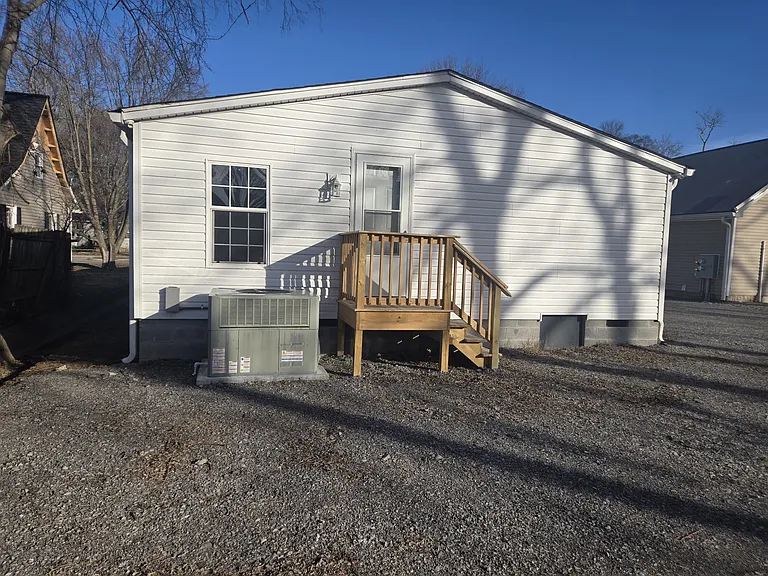223 E Park Ave — Photo 22