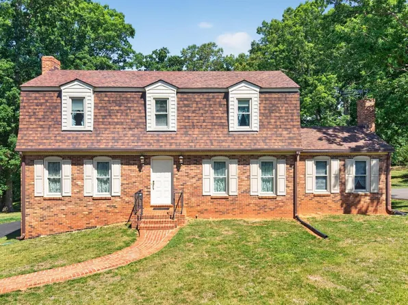 181 Woodbourne Dr, Lynchburg, VA 24502