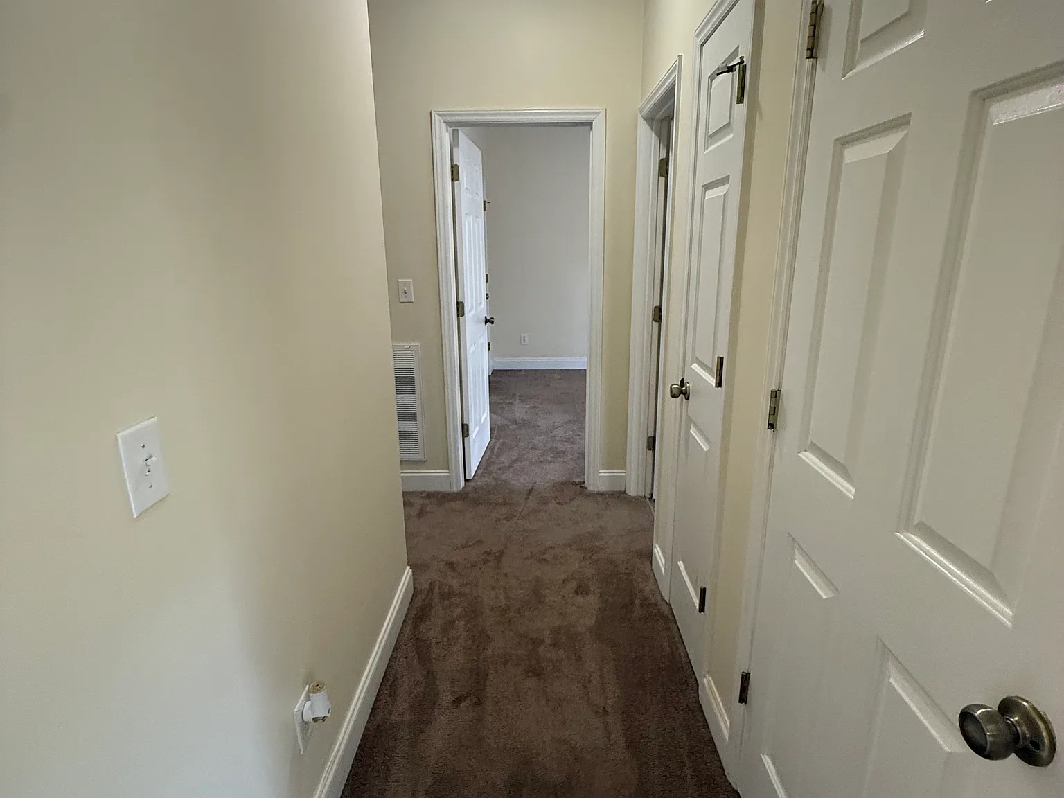 3 bed, 1630 sqft, $2,000 — Photo 3