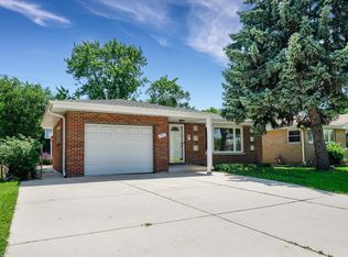 525 Oakton St, Park Ridge, IL 60068