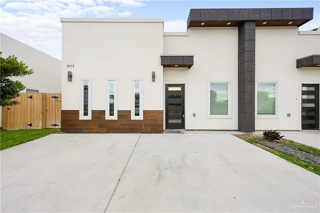 3 bed, 2.0 bath, 868 sqft, $1,300 — Photo 1
