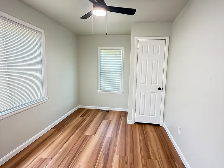 20816 Glen Lodge Rd — Photo 4