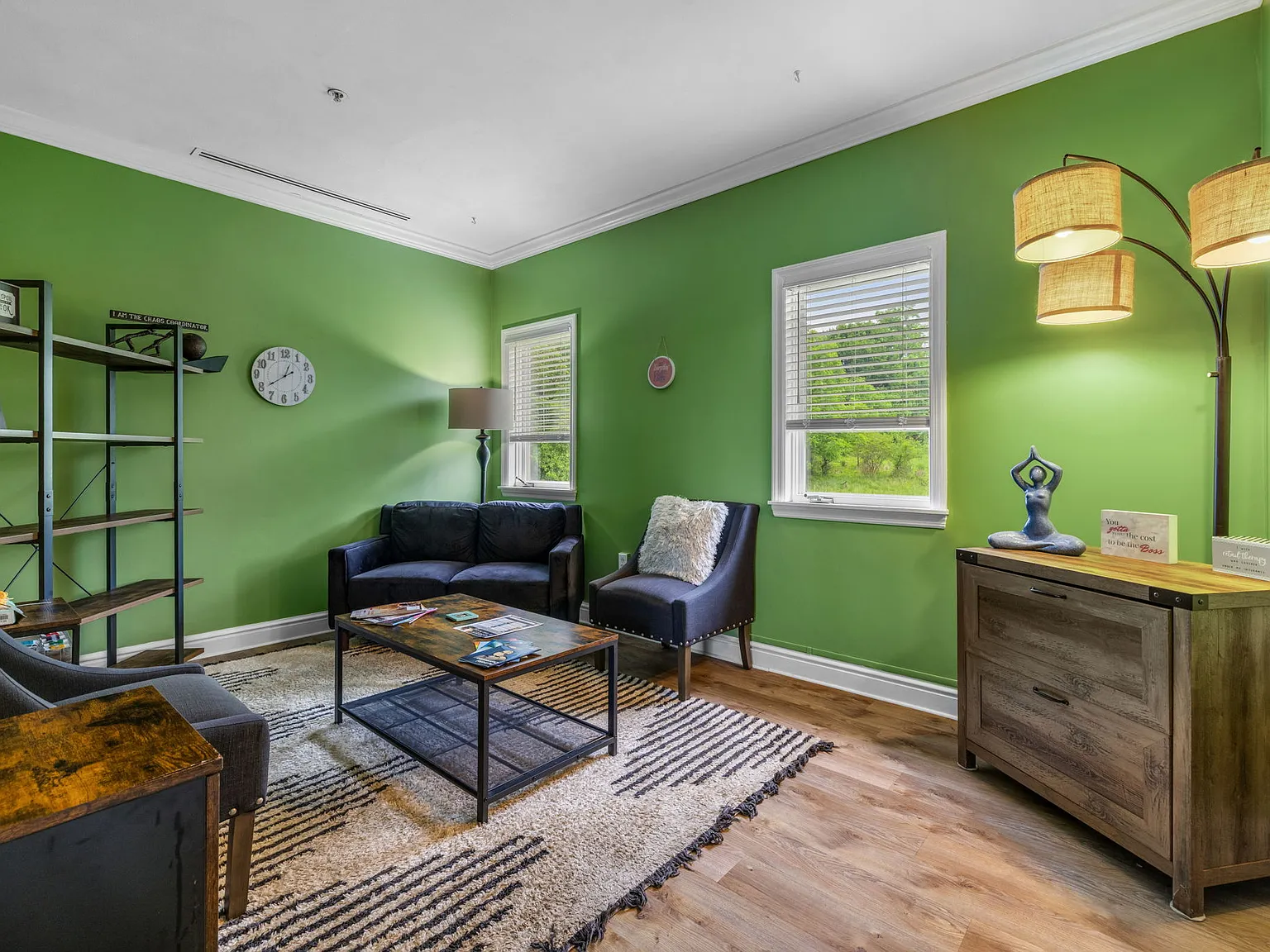 Studio, 1.5 bath, 100 sqft, $650 — Photo 2