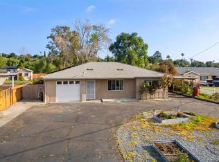 2113 Glenridge Rd, Escondido, CA 92027