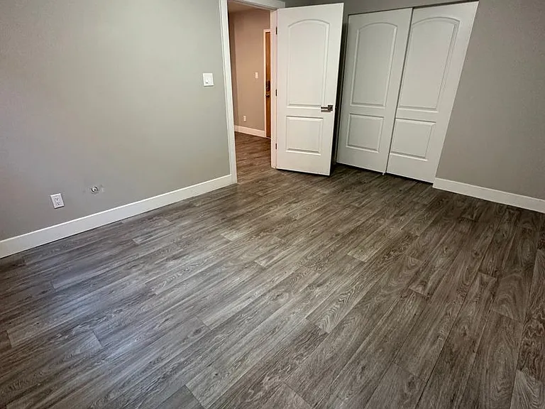 New Brigham Apartments — Photo 39