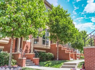 89 Northfield Ter, Wheeling, IL 60090