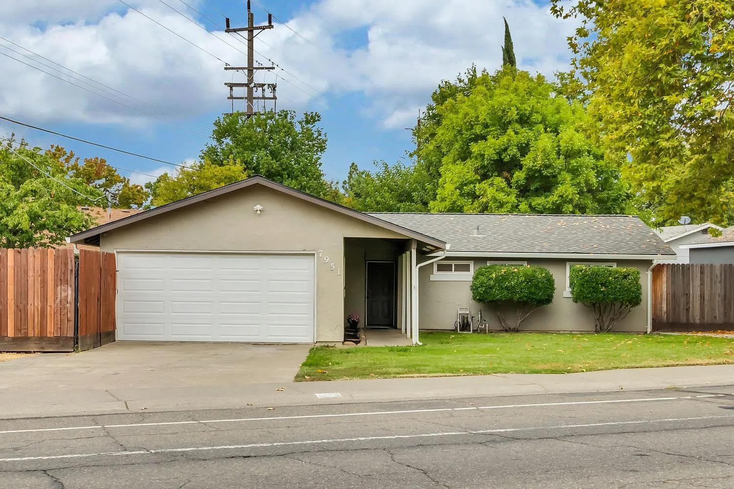 7951 Lichen Dr photo 1