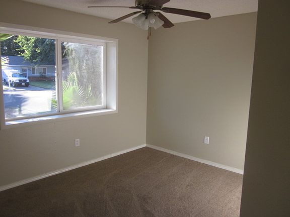5th image of 3289 Clearview Dr