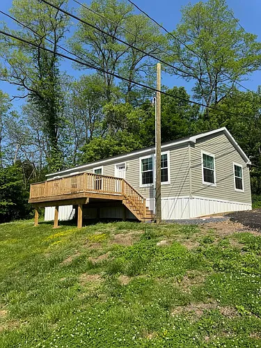465-4 Royal Manor Rd Photo 1