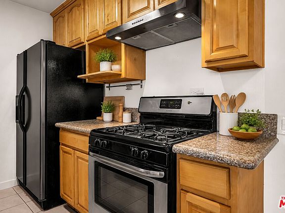 5th image of 421 S La Fayette Park Pl APT 210