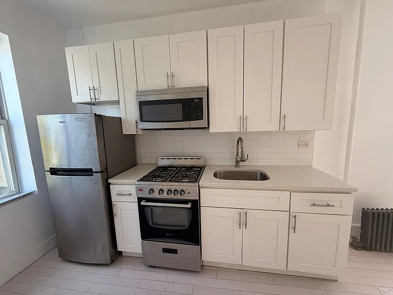 234 Garfield Ave #23E — Photo 2