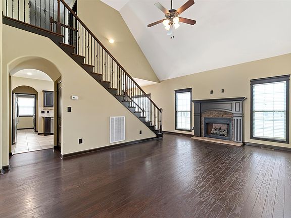 5th image of 3060 Carrie Taylor Cir