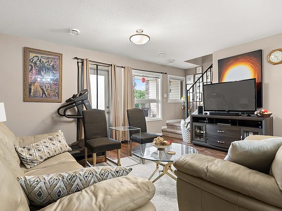 3rd image of 1220 Empress St #211