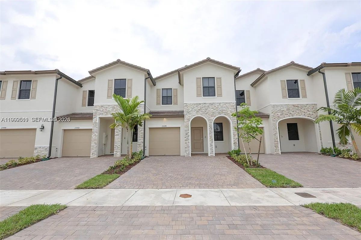 Building Photo - 23078 SW 130th Ave #23078