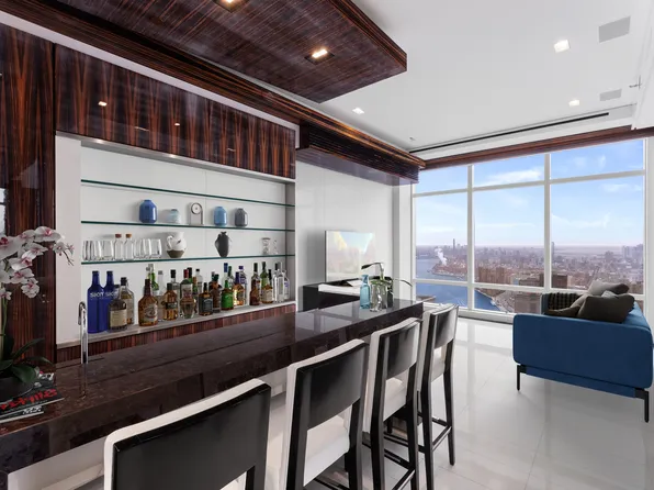 845 United Nations Plaza image 8 of 33