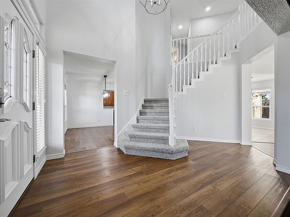 5th image of 1427 Susan Ln