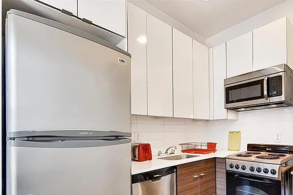 Rented by Trion Real Estate Management | media 22