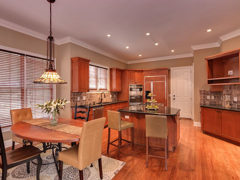 1st image of 142 Oasis Dr