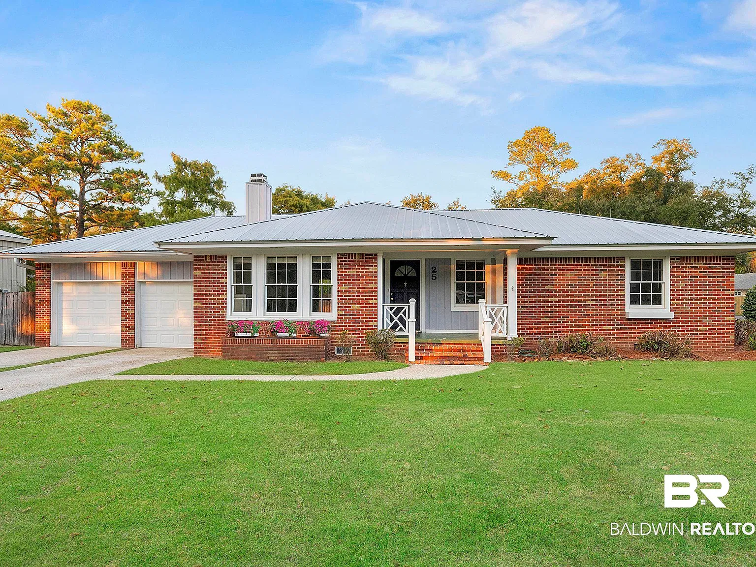 3 bed, 2.0 bath, 1800 sqft, $2,275 — Photo 1