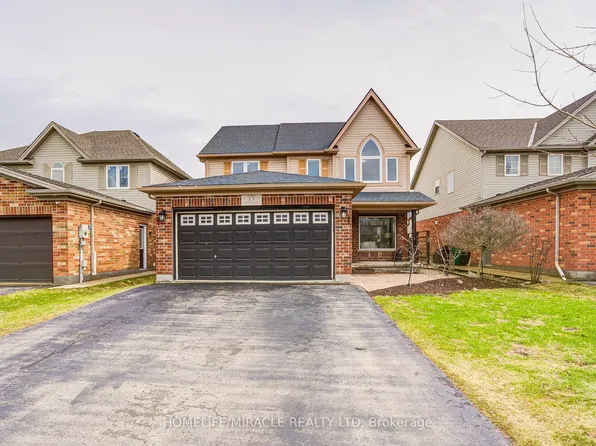 55 McFarlane Dr, Cambridge, ON N3C 4L7