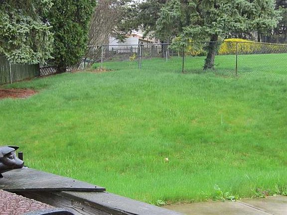 4th image of 1284 Heather Heights Dr