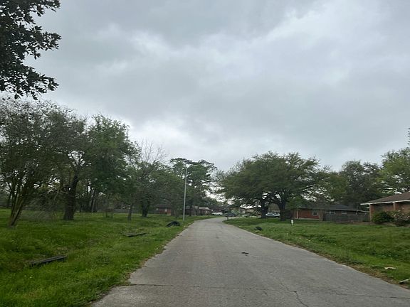 5th image of 515 Maple Way