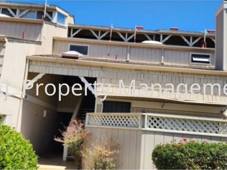 104 W Rossi St #9 — Photo 2