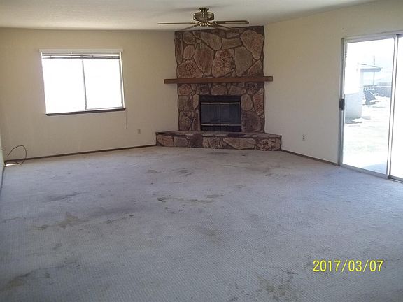 5th image of 17035 Cherryhill Dr