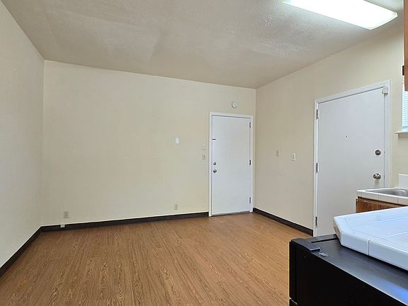 5th image of 1264 Locust St